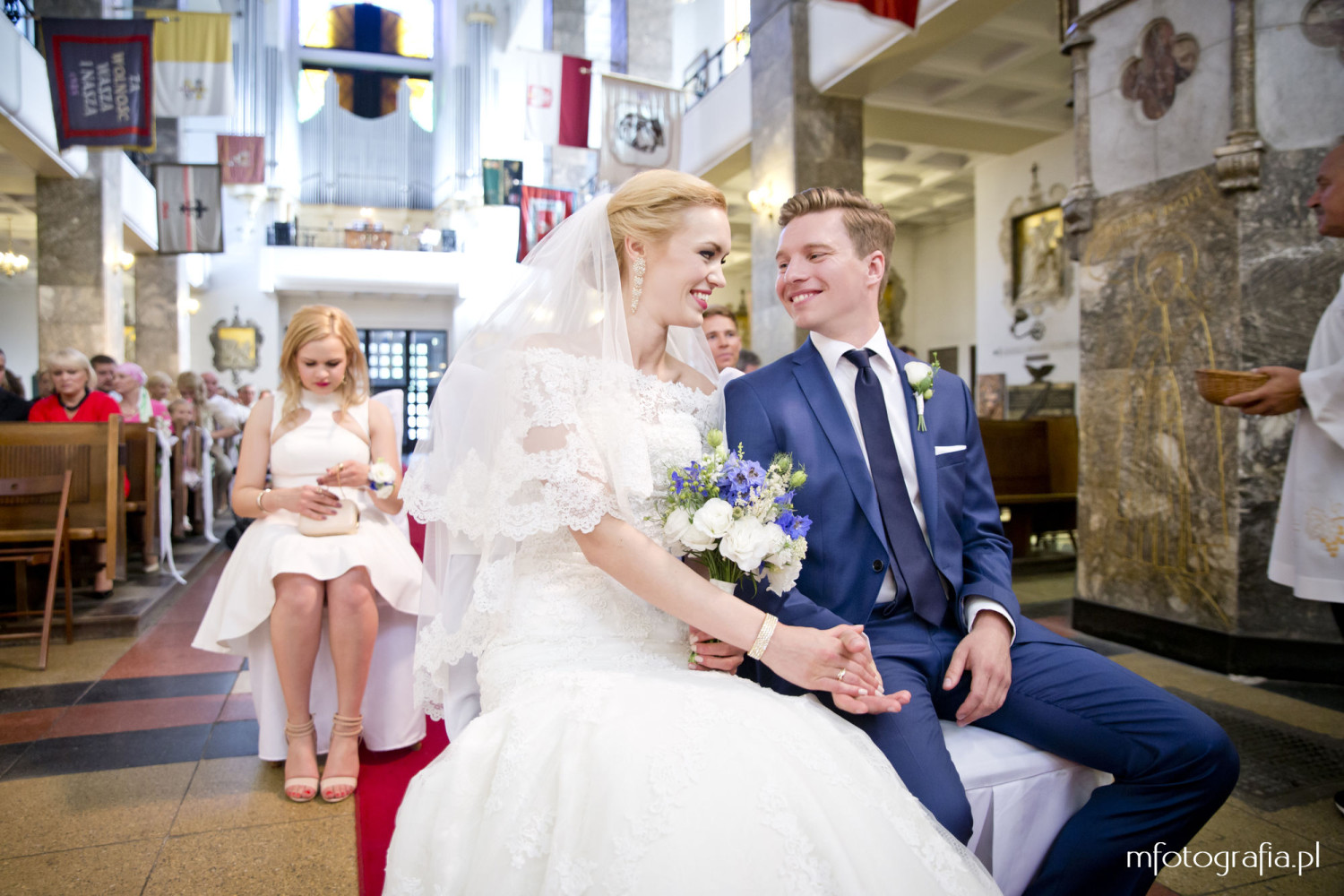 fotografia Pary Młodej w Kościele